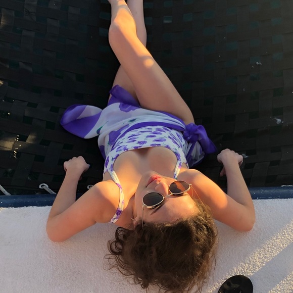 Meet your Posher, Alex - Picture 1 of 1